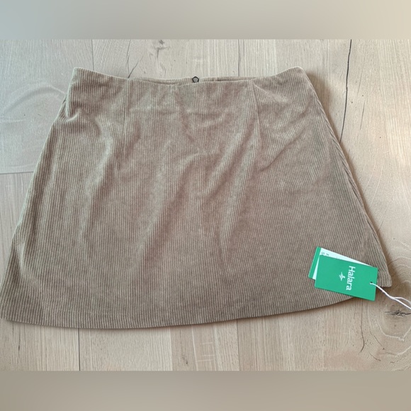 HALARA Pants - HALARA Ribbed Mini Skirt in Beige Taupe